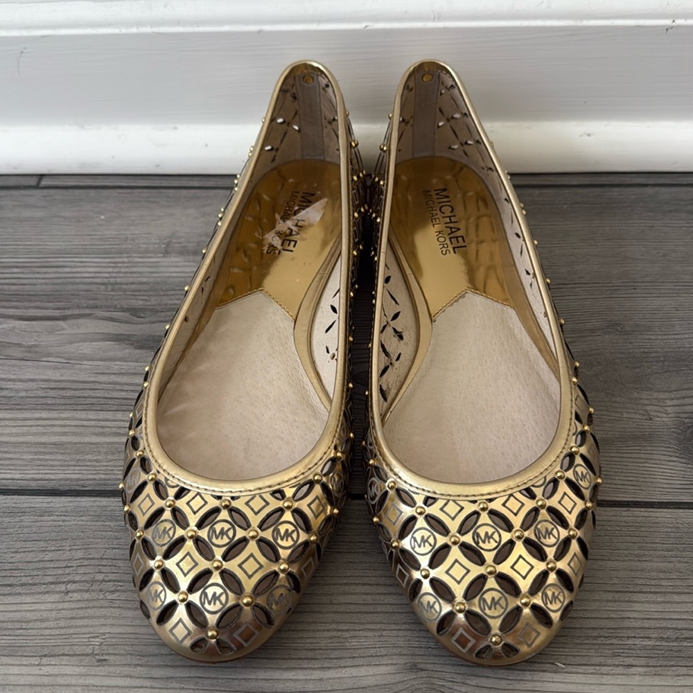 Michael Kors Womens Gold Metallic Laser Cut Studded Logo Ballet Flat size 7.5